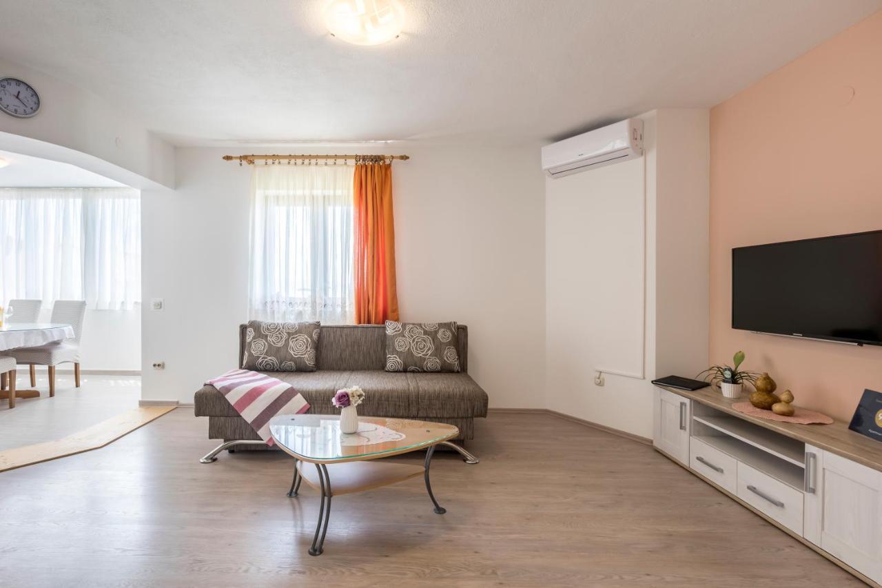 Sky Apartments Подстрана Екстериор снимка