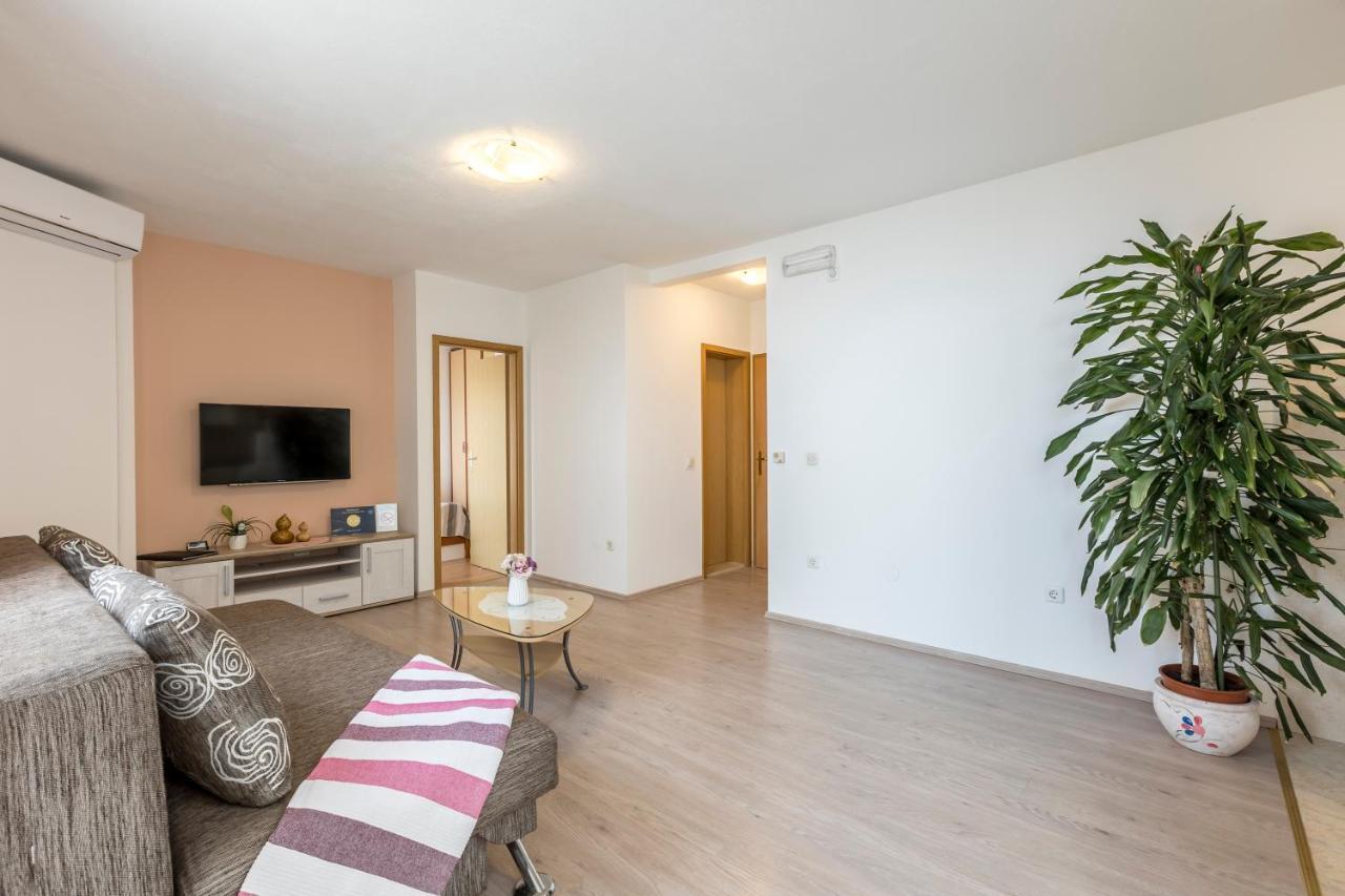 Sky Apartments Подстрана Екстериор снимка