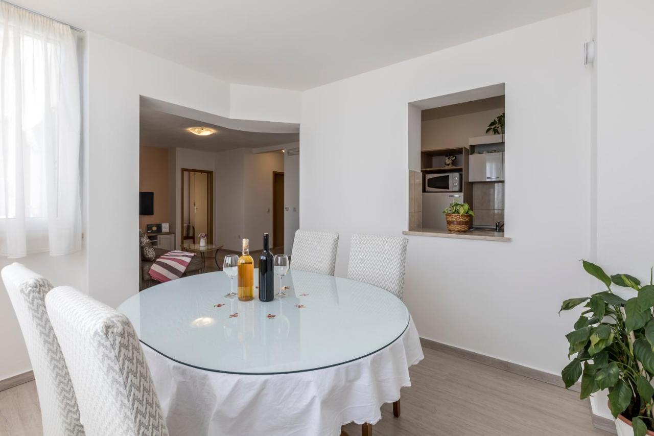 Sky Apartments Подстрана Екстериор снимка