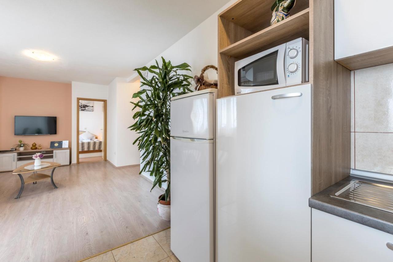 Sky Apartments Подстрана Екстериор снимка