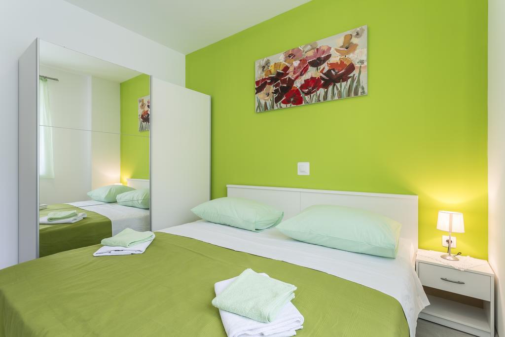 Sky Apartments Подстрана Екстериор снимка
