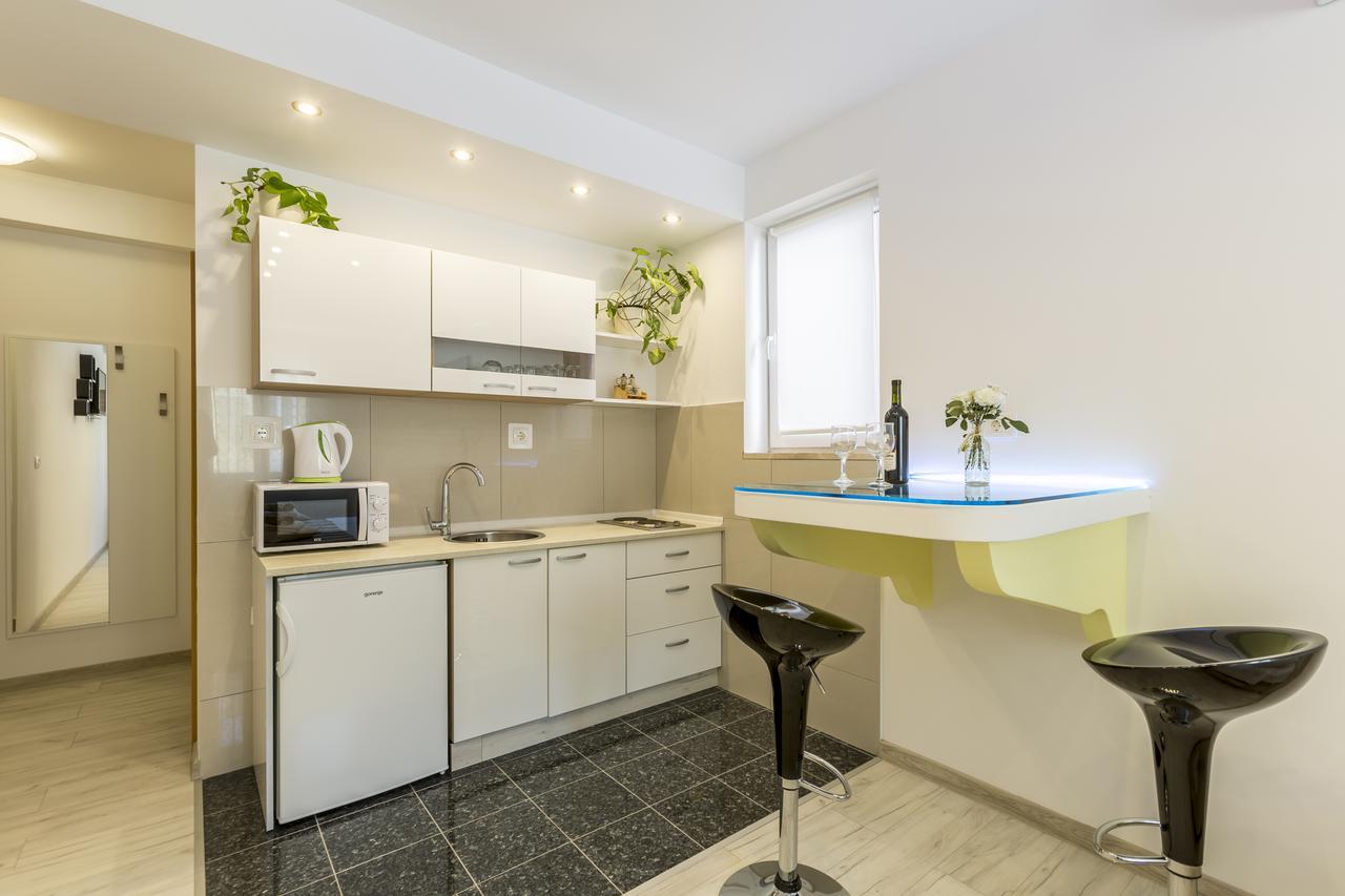 Sky Apartments Подстрана Екстериор снимка